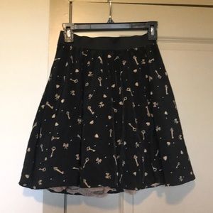 🔴Xhilaration skirt🔴